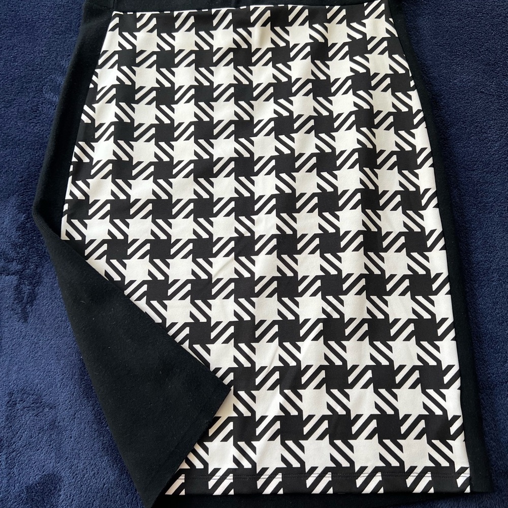 Michael Kors skirt - size Large - like new